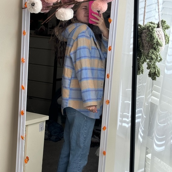 Women’s Fall Shacket - Picture 2 of 2